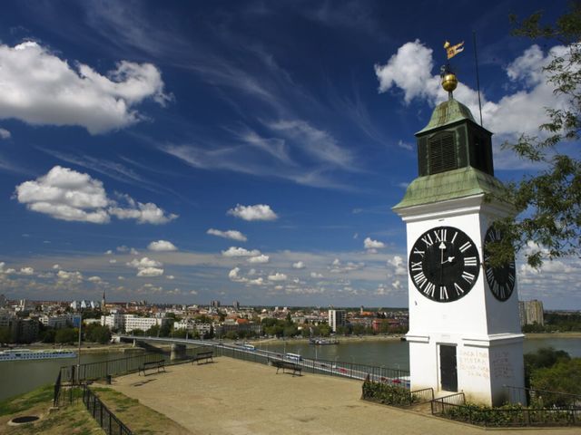 Экскурсия из Белграда в Нови-Сад, Суботицу и Палич за один день — фото 3