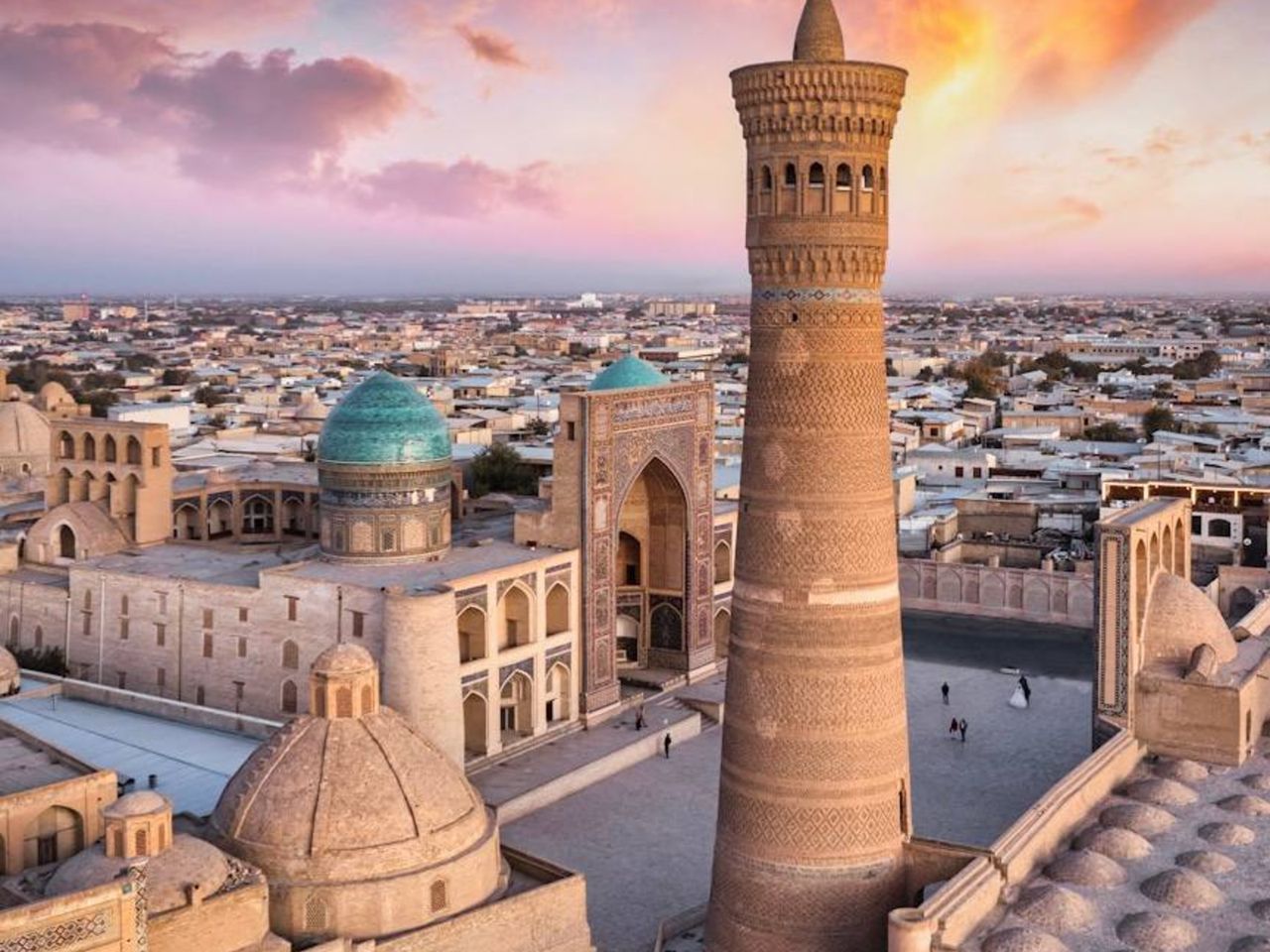 Групповая обзорная экскурсия по главным красотам Бухары - групповая экскурсия в Бухаре пешком длительностью 4 часа с количеством участников до 10 человек цена экскурсии 35€