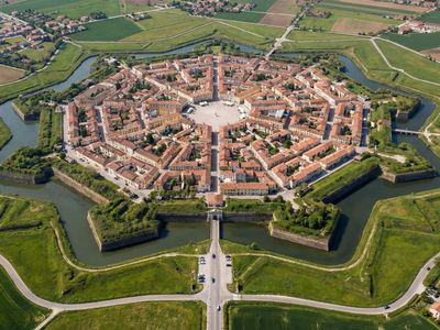 Экскурсии в Пальманова