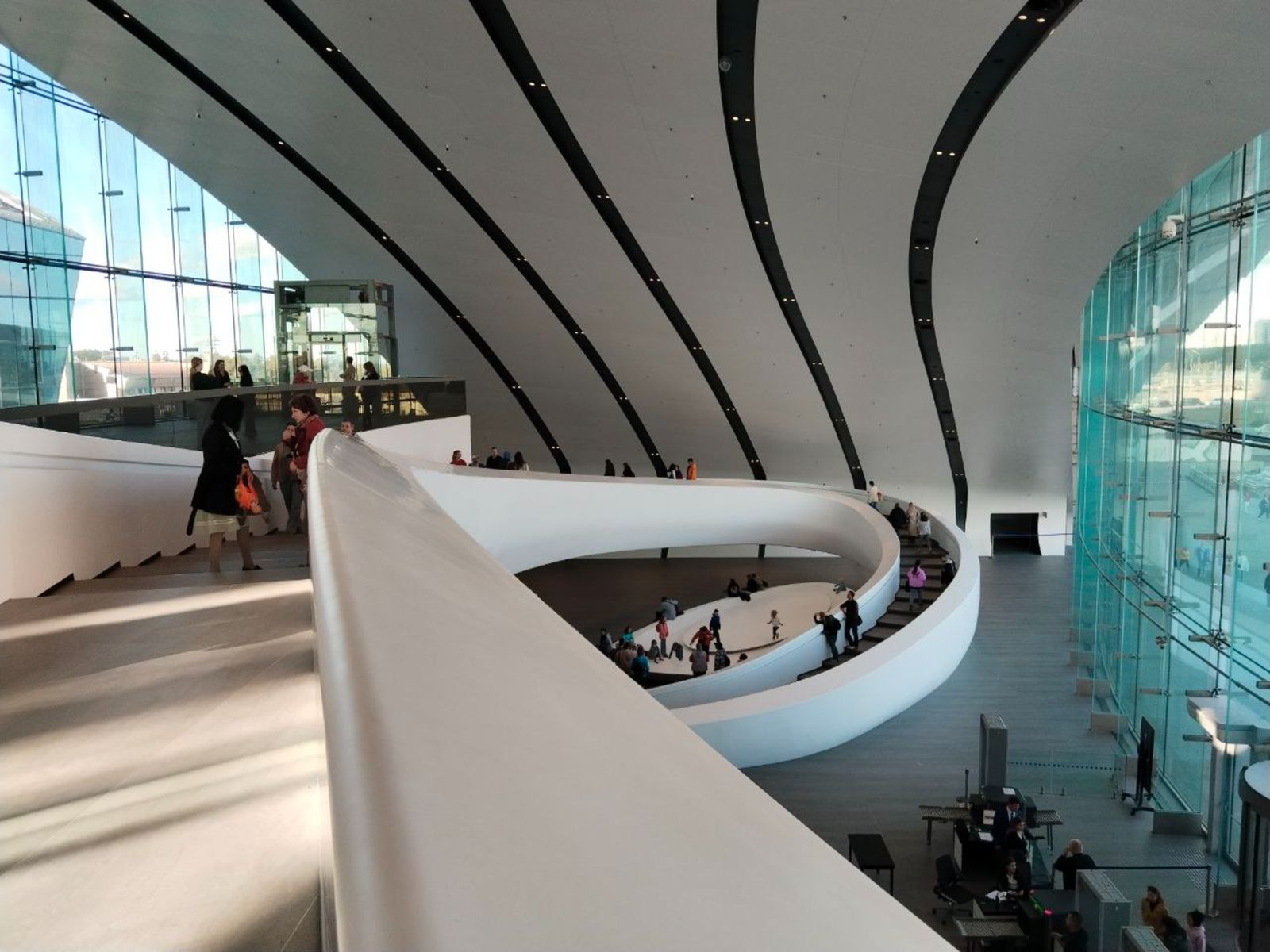 Атриум Лахта Центра