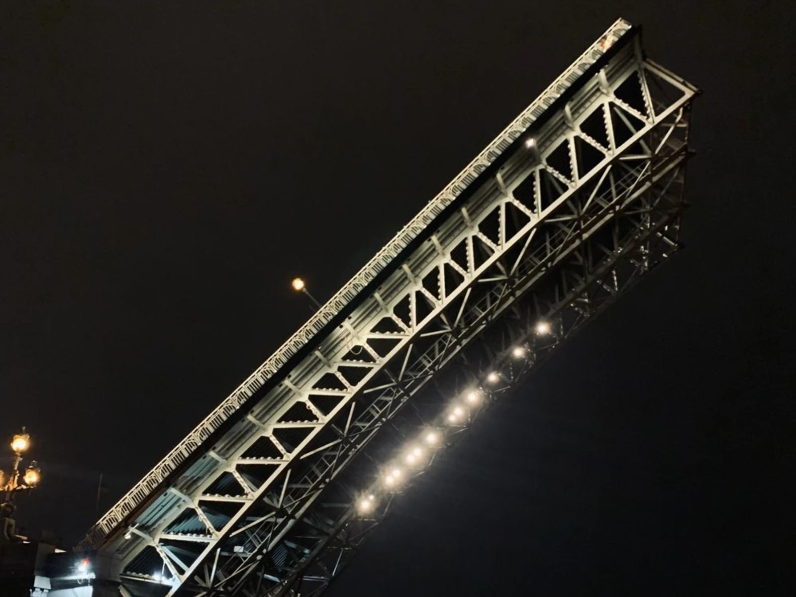 Развод Троицкого моста