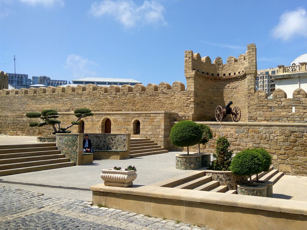 Ичери-Шехер: групповая пешая экскурсия по Старому городу Баку - групповая экскурсия в Баку пешком длительностью 2.5 часа с количеством участников до 7 человек цена экскурсии 50€