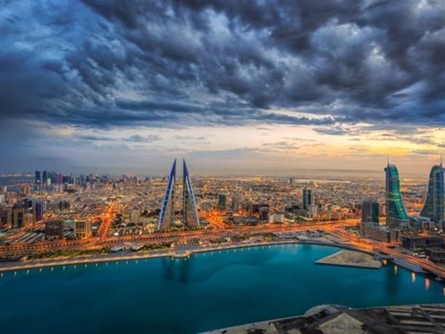 Экскурсия по ночной Манаме с rooftop и традиционным ужином — фото 2
