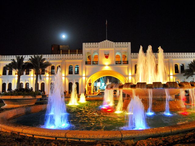 Экскурсия по ночной Манаме с rooftop и традиционным ужином