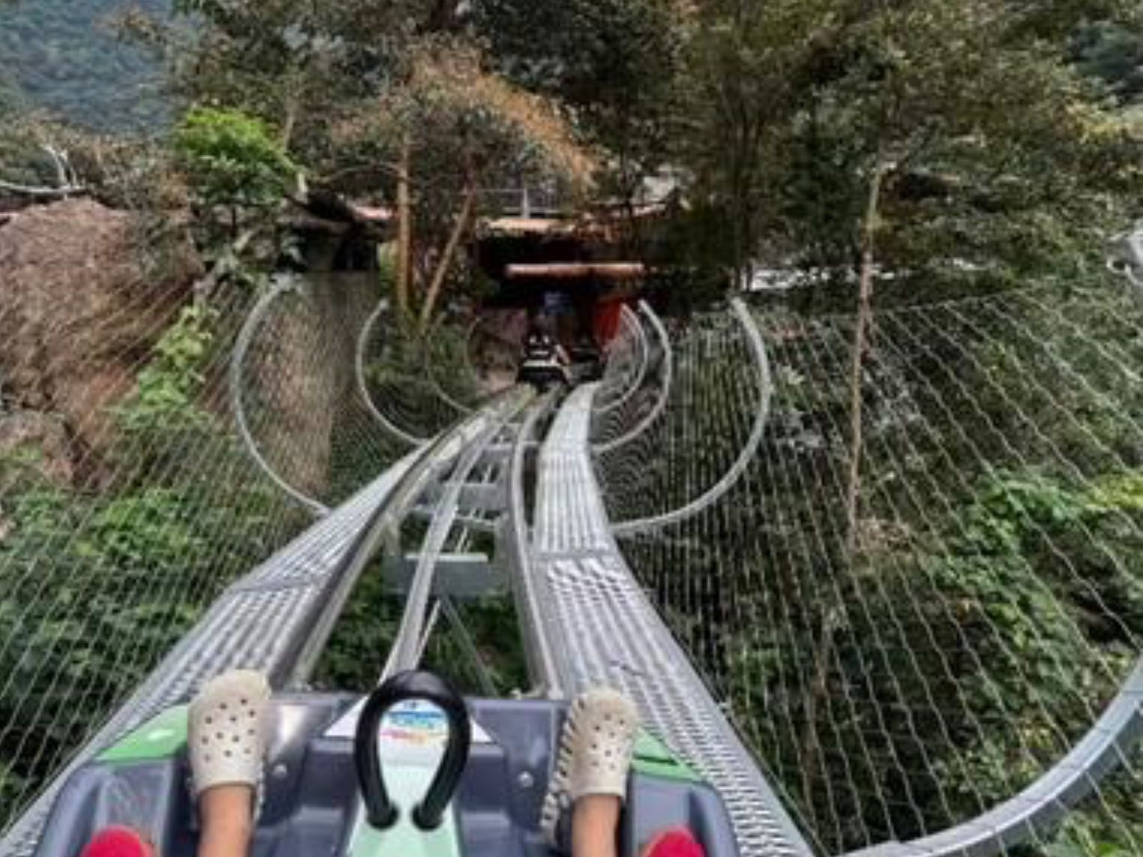 Едем по дороге