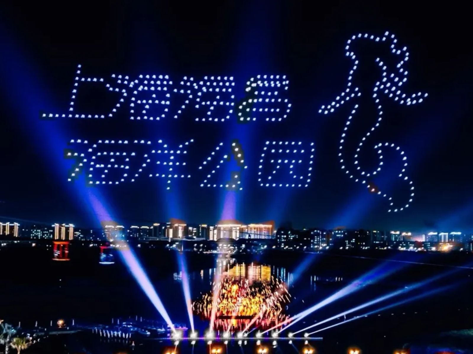 Ночное фейерверк-шоу