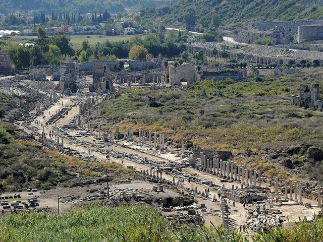 Экскурсия в Перге: гладиаторы, Артемида и тайны римской жизни — фото 2