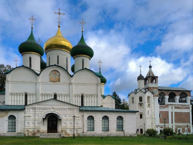 Индивидуальная экскурсия "Легенды и тайны древнего Суздаля"