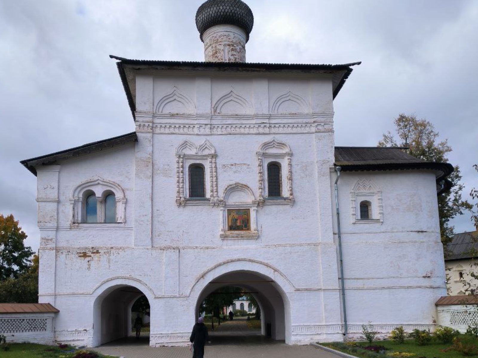 Надвратная церковь