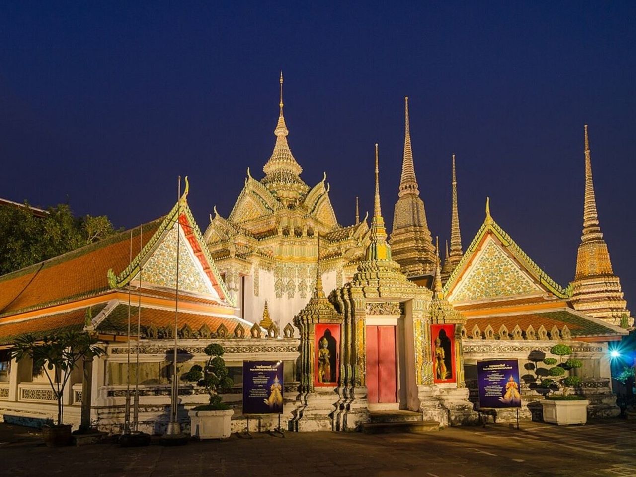 Ночная обзорная экскурсия в Бангкоке для транзитных туристов - индивидуальная экскурсия в Бангкоке на машине гида длительностью 4 часа с количеством участников до 3 человек цена экскурсии 520$