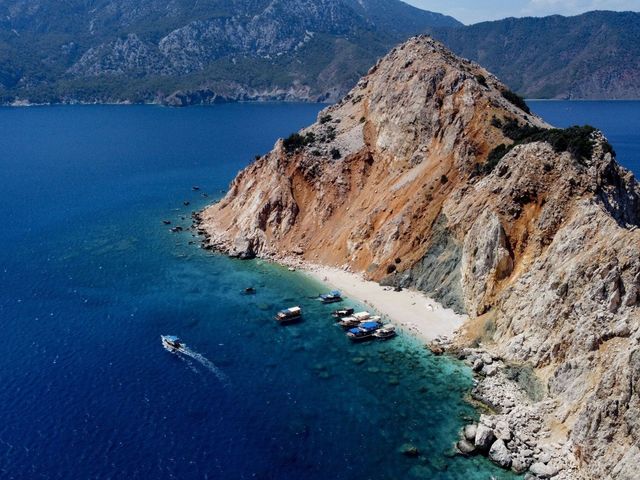 Лазурный рай: морская прогулка из Кемера на остров Сулуада