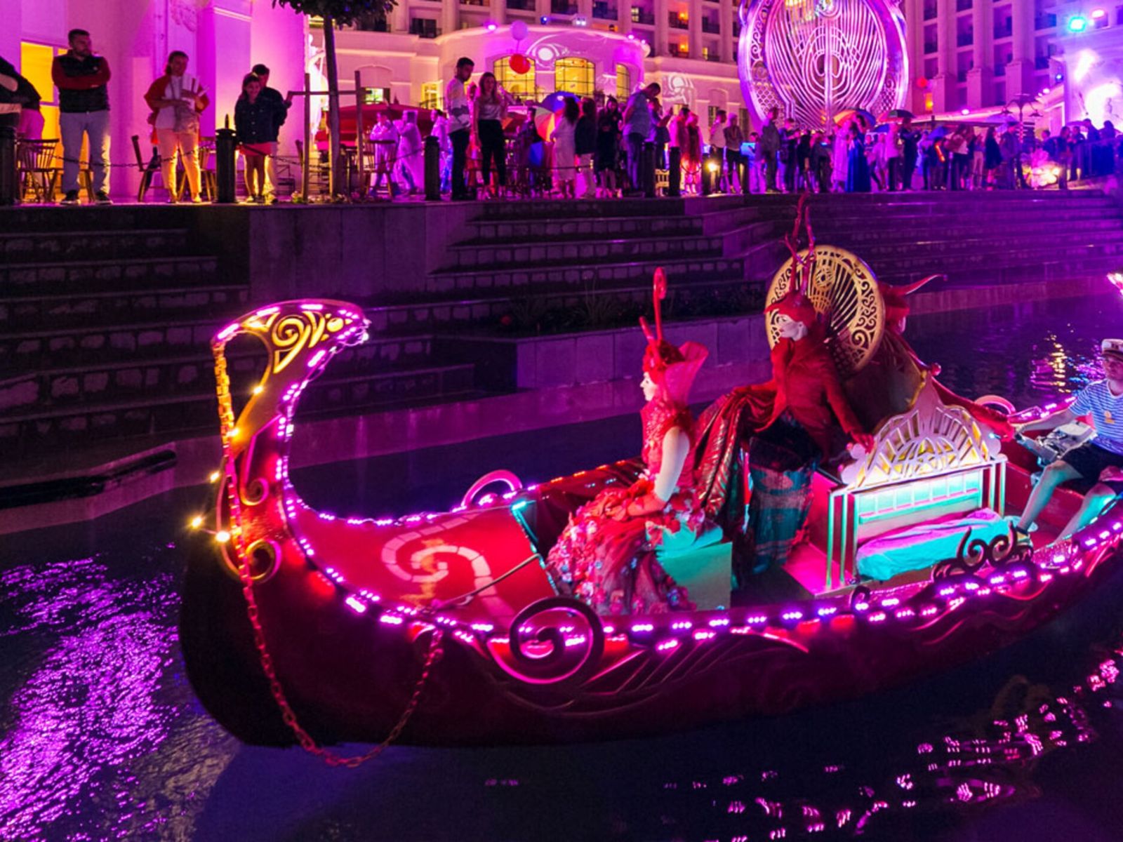 Шоу The Land of Legends