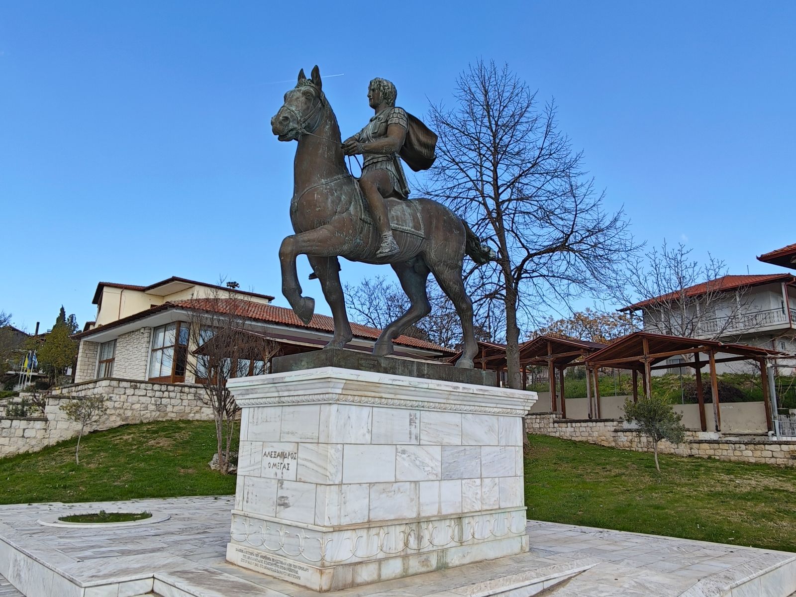 Памятник Александру Македонскому