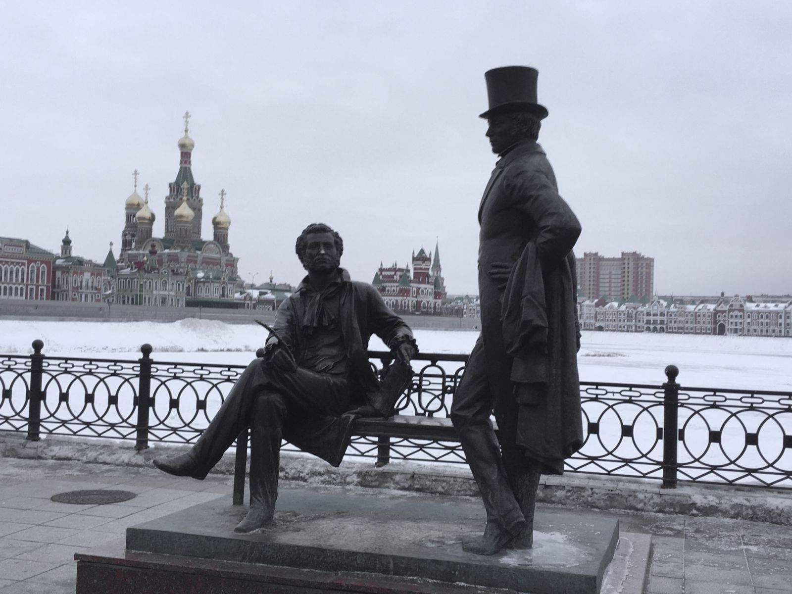 Памятник А.С. Пушкину и Евгению Онегину