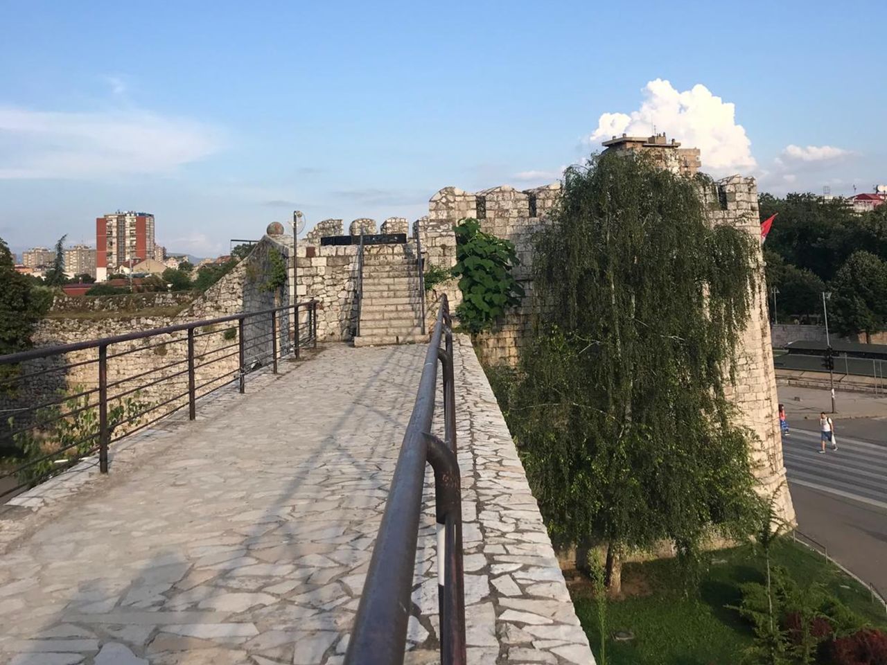 Тур из Белграда "2 дня на Юге Сербии: тайны Ниша и душа Вране" - индивидуальная экскурсия в Белграде на машине гида длительностью более 12 часов с количеством участников до 3 человек со скидкой 5% цена экскурсии 669.75€