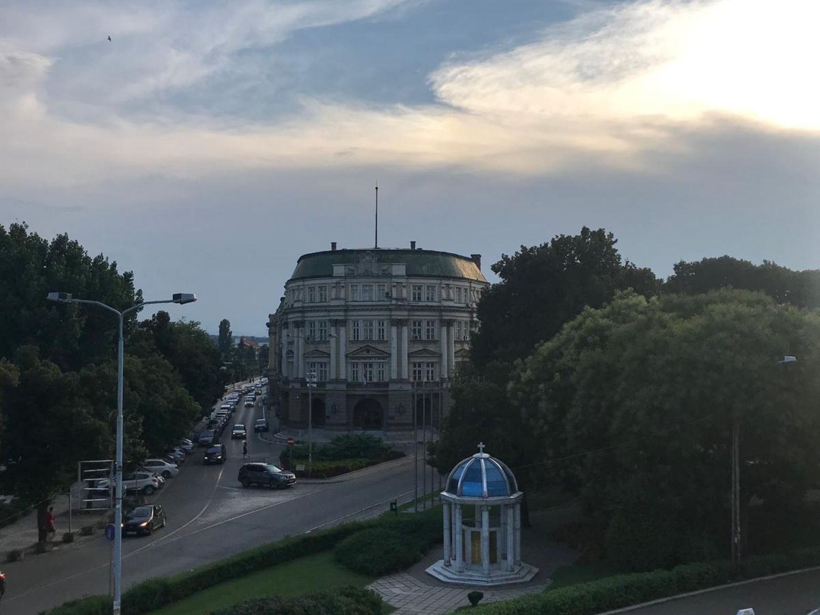 Университет в Нише