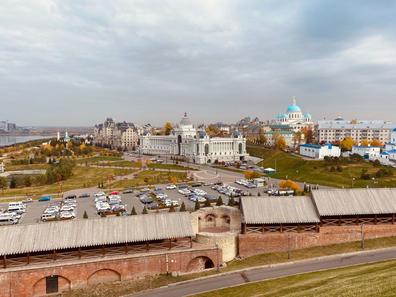 Вкус Казани: обзорная экскурсия с приправой из легенд - индивидуальная экскурсия в Казани на машине гида длительностью 4 часа с количеством участников до 3 человек цена экскурсии 12500₽