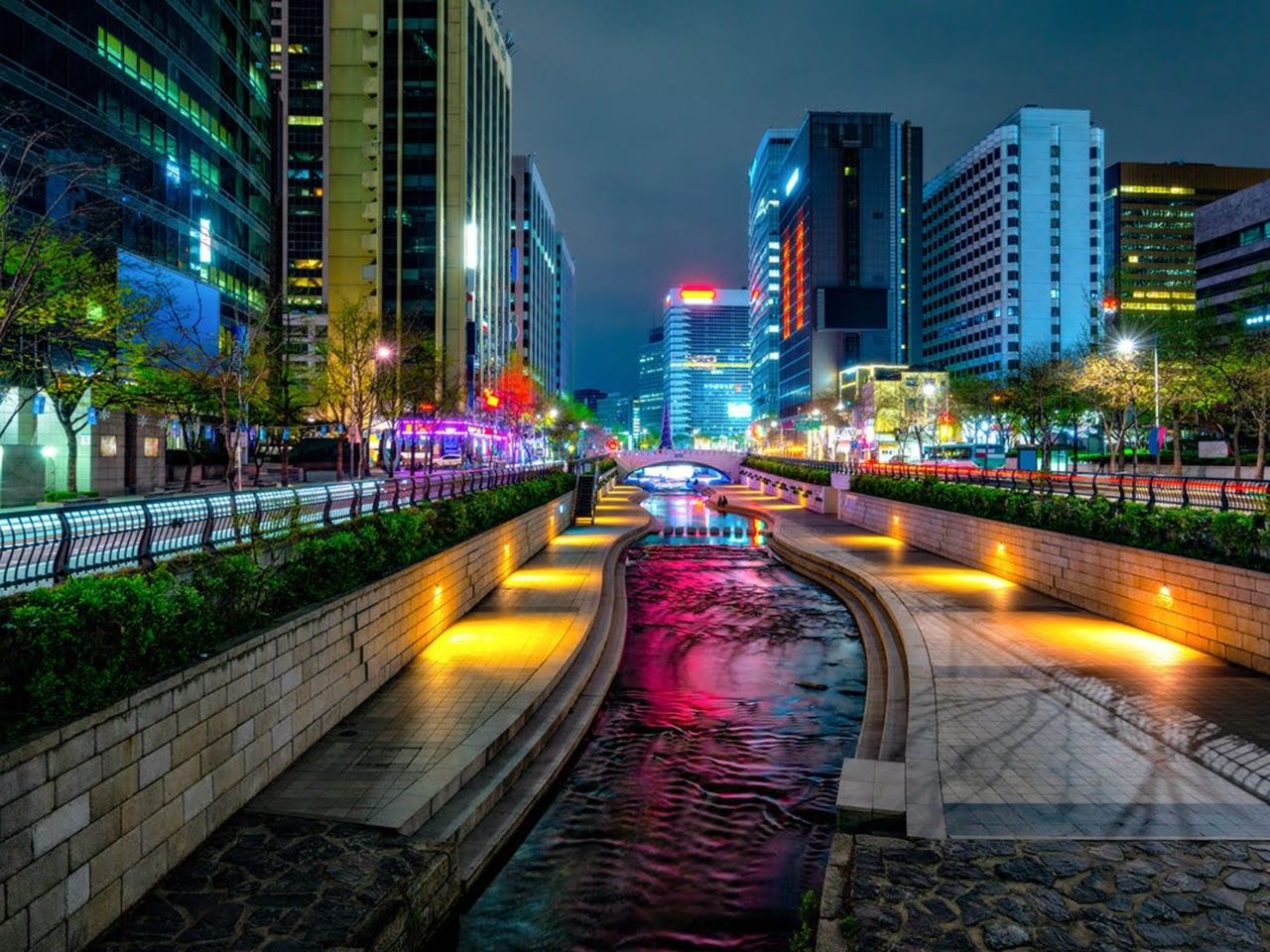 Ночная обзорная экскурсия в Сеуле для транзитных туристов - индивидуальная экскурсия в Сеуле на машине гида длительностью 4 часа с количеством участников до 4 человек цена экскурсии 630$