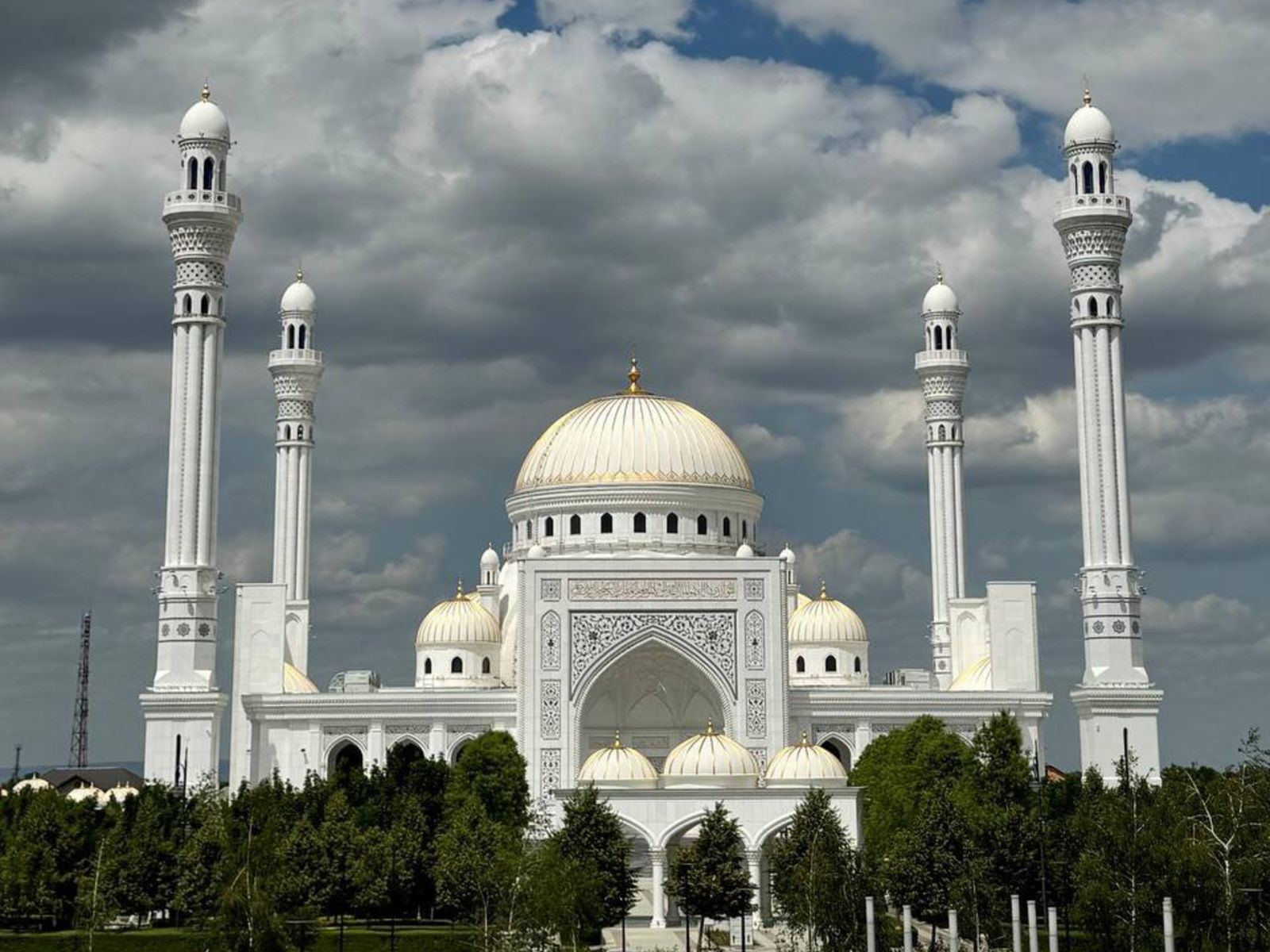 Шали. Мечеть "Гордость мусульман"