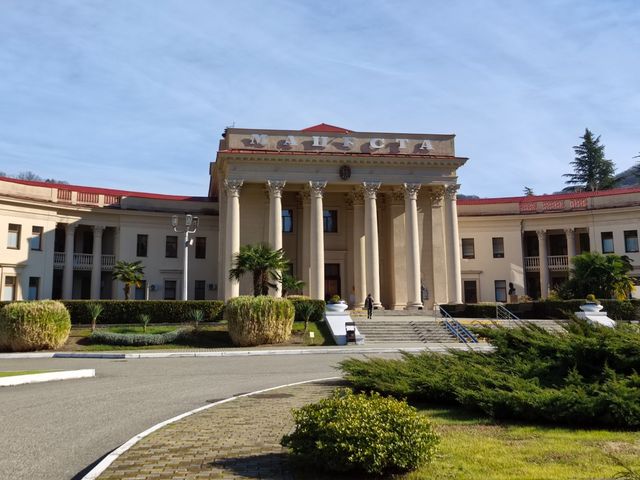 Две легенды огня: экскурсия от Мацесты до Прометея за 10000 шагов