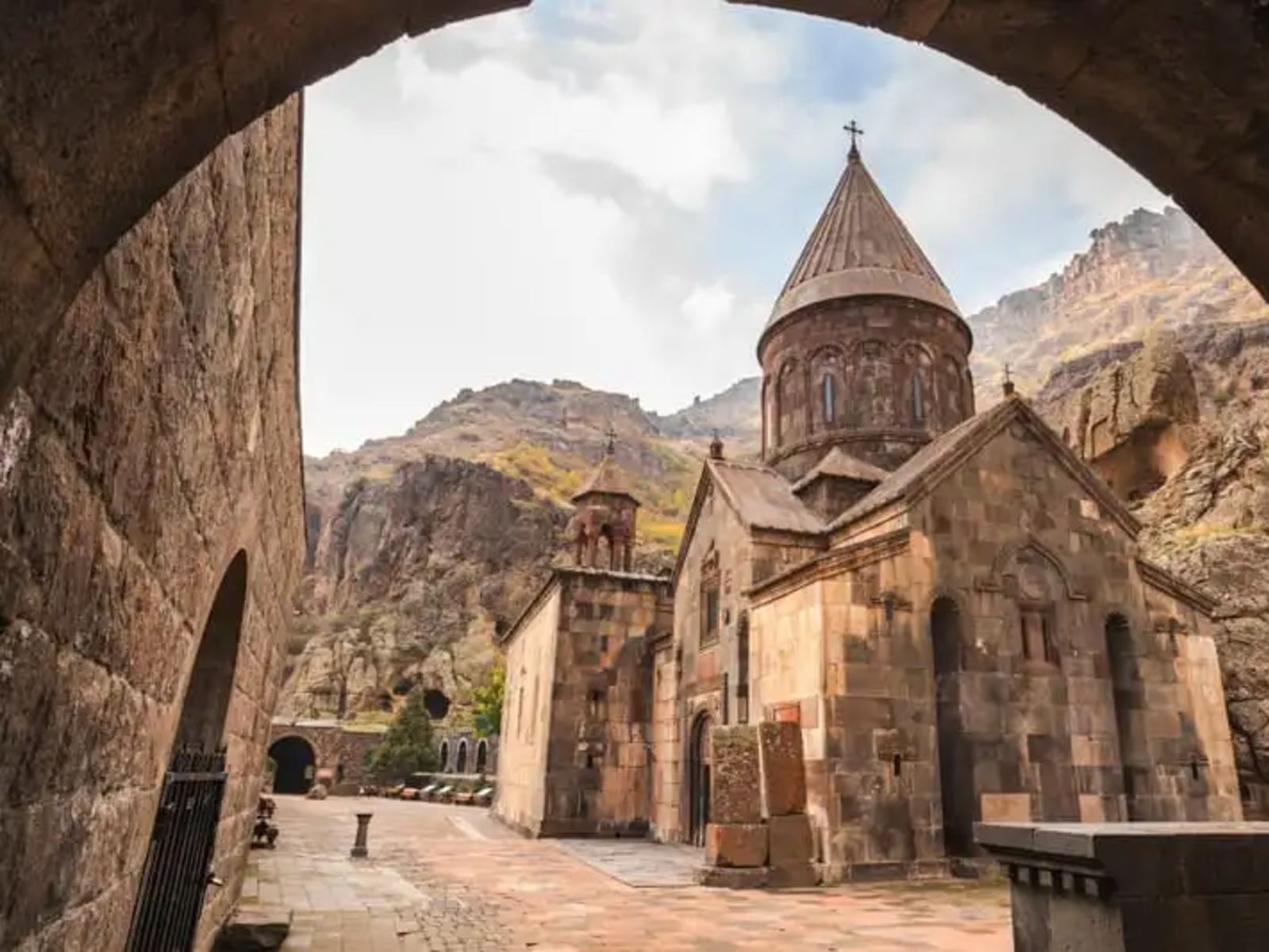 Монастырь Гегард
 