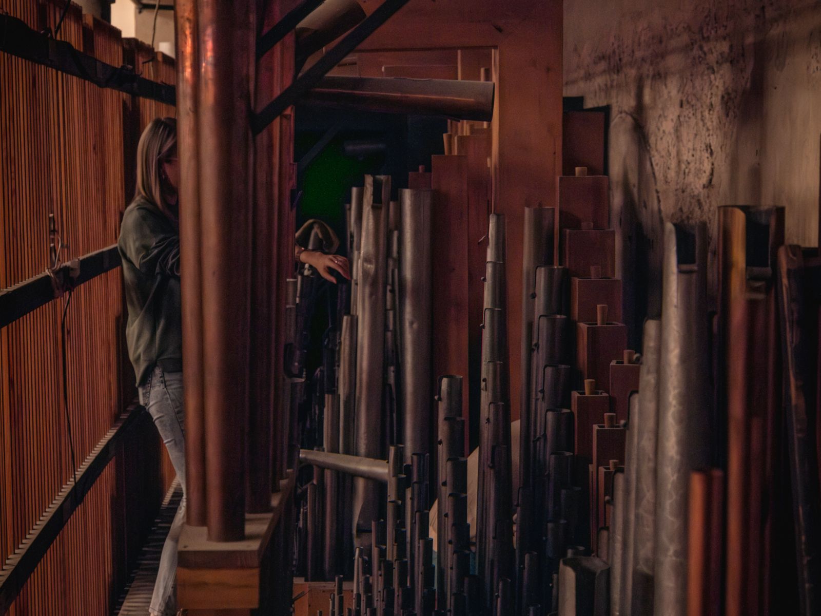 За кулисами