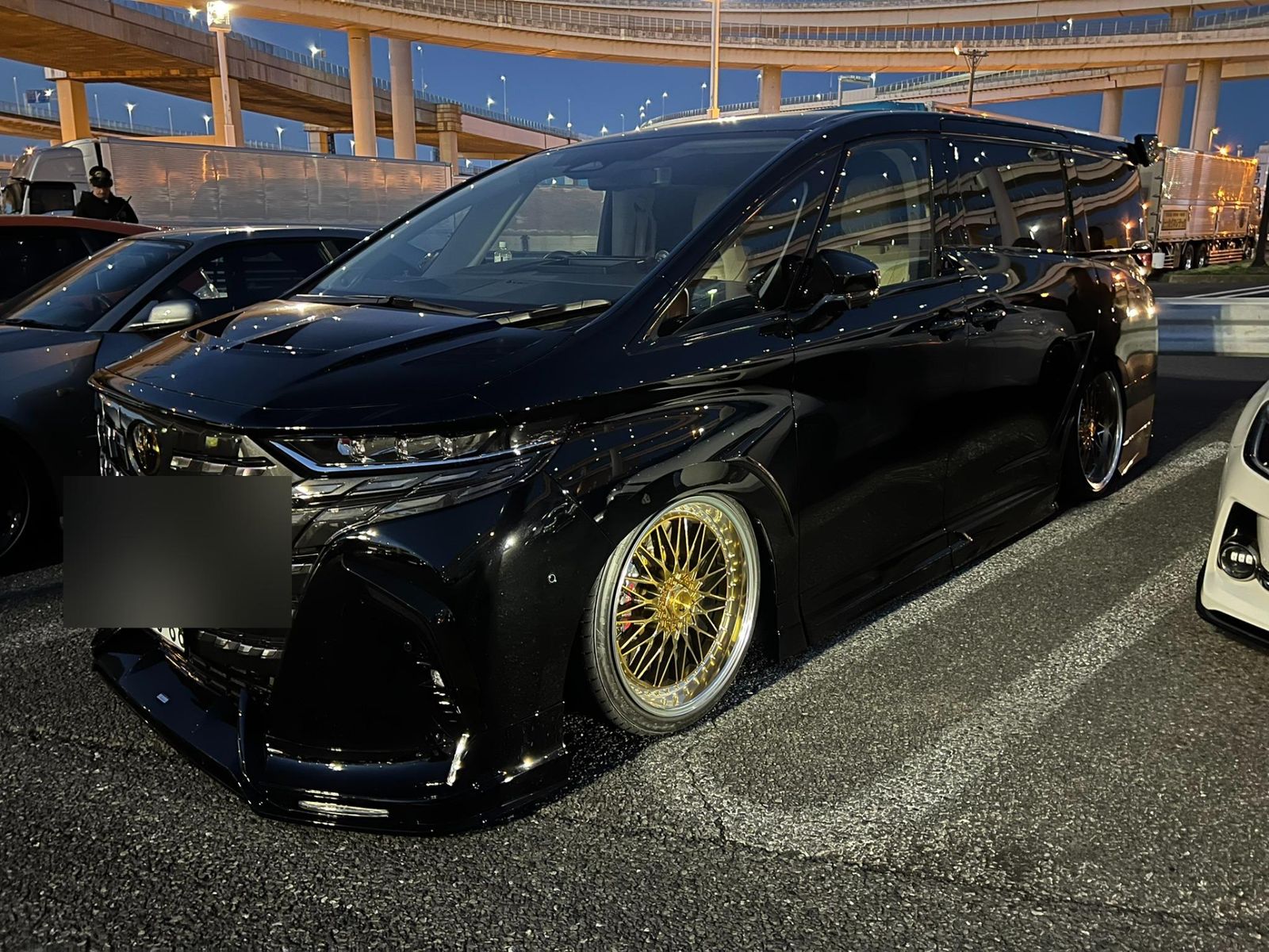 На парковке