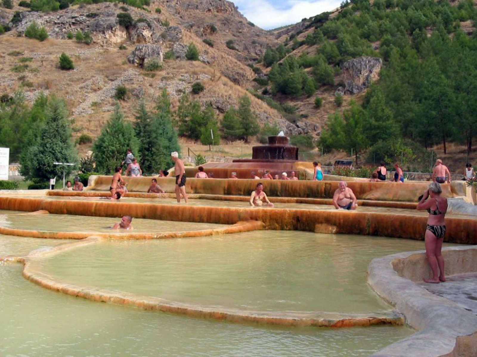 Red waters of Cleopatra Pool
