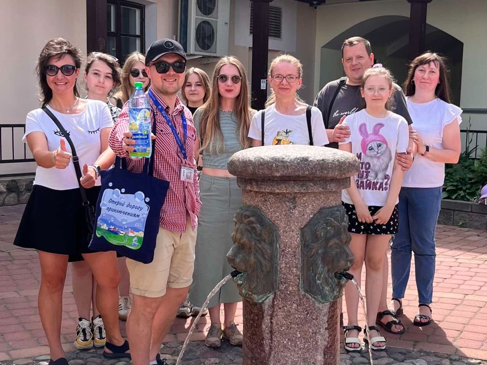 С гостями в одном из уютных минских двориков