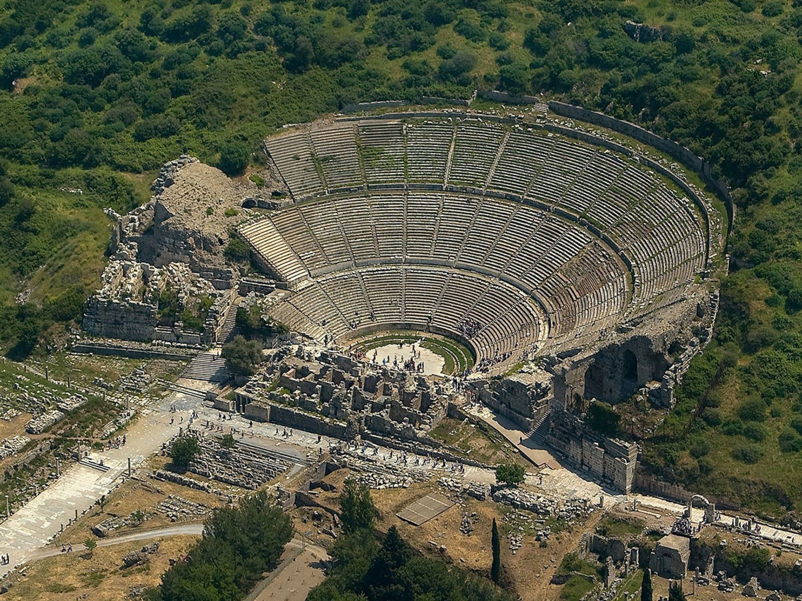 Вид амфитеатра