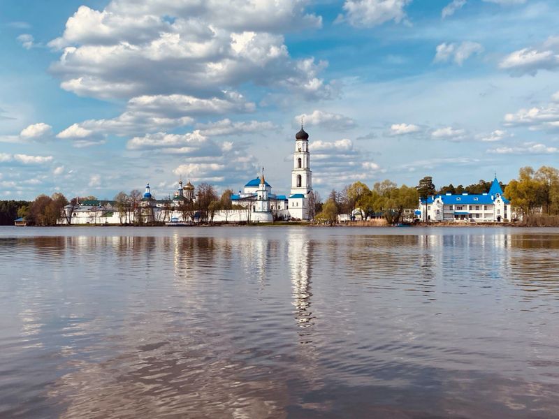 Тематическая экскурсия из Казани "Благословенная Раифа" - индивидуальная экскурсия в Казани на машине гида длительностью 3 часа с количеством участников до 7 человек цена экскурсии 13500₽