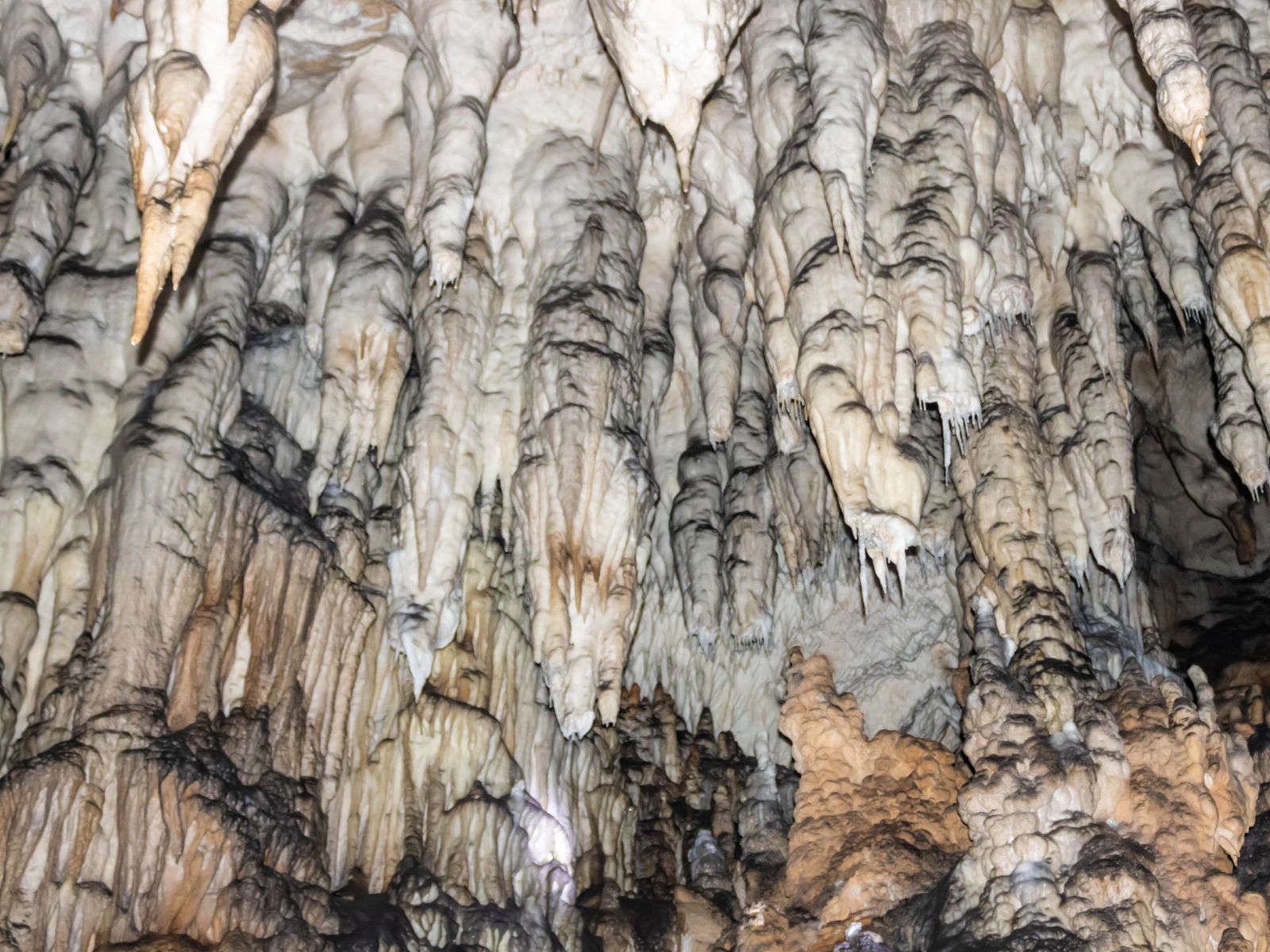 Ледяная пещера