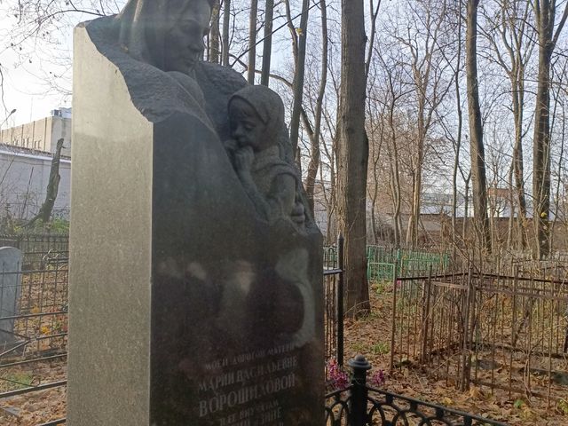 Тематическая экскурсия "Надгробия Князь-Владимирского кладбища" — фото 2
