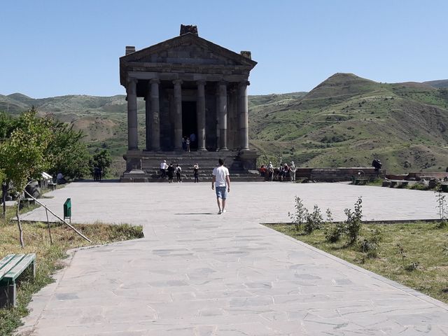 Золотое кольцо Армении: экскурсия Гарни—Гегард—Симфония камней