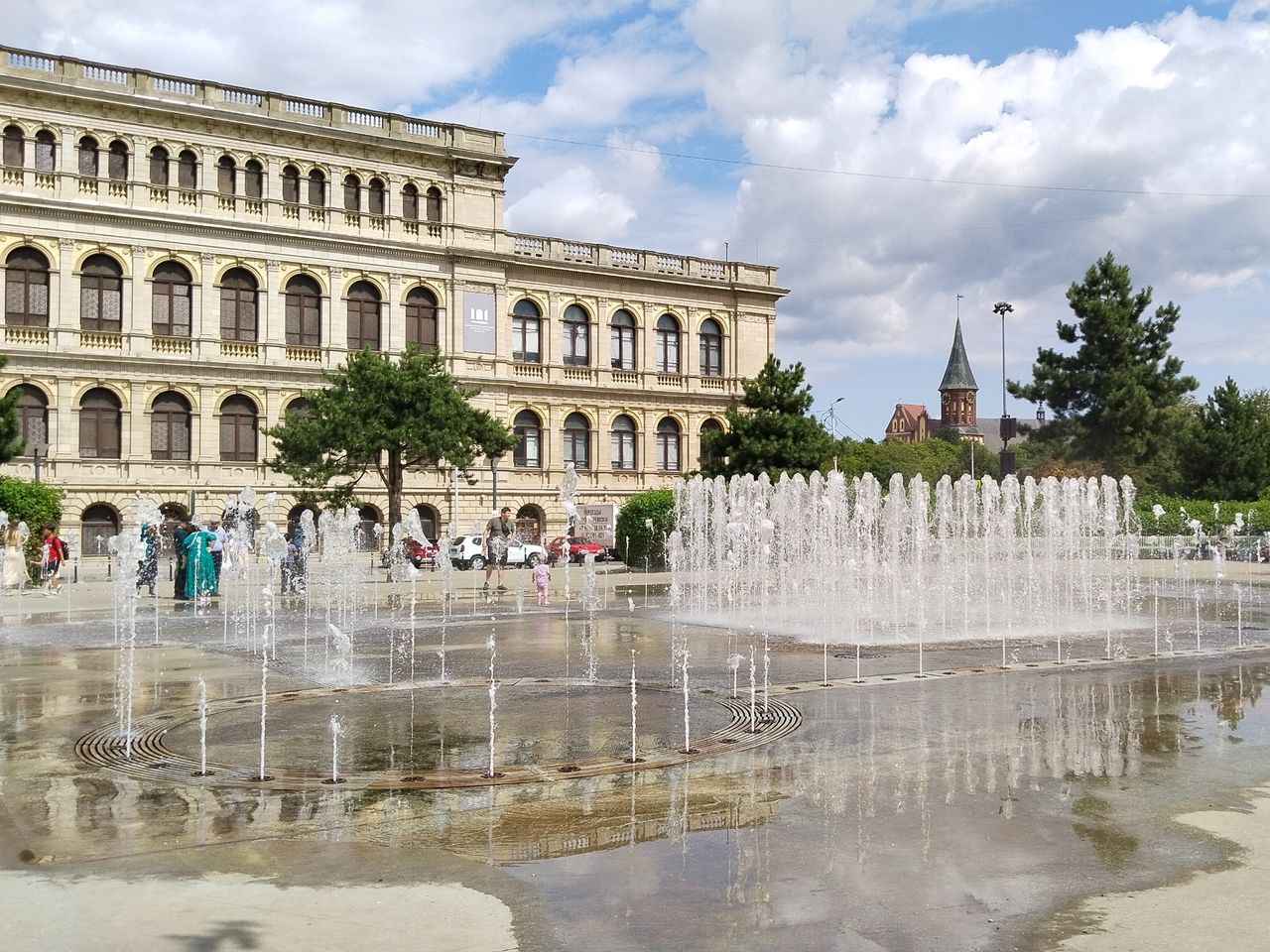 Групповая обзорная экскурсия по семи районам старого Кёнигсберга - групповая экскурсия в Калининграде пешком длительностью 3 часа с количеством участников до 8 человек цена экскурсии 2064₽