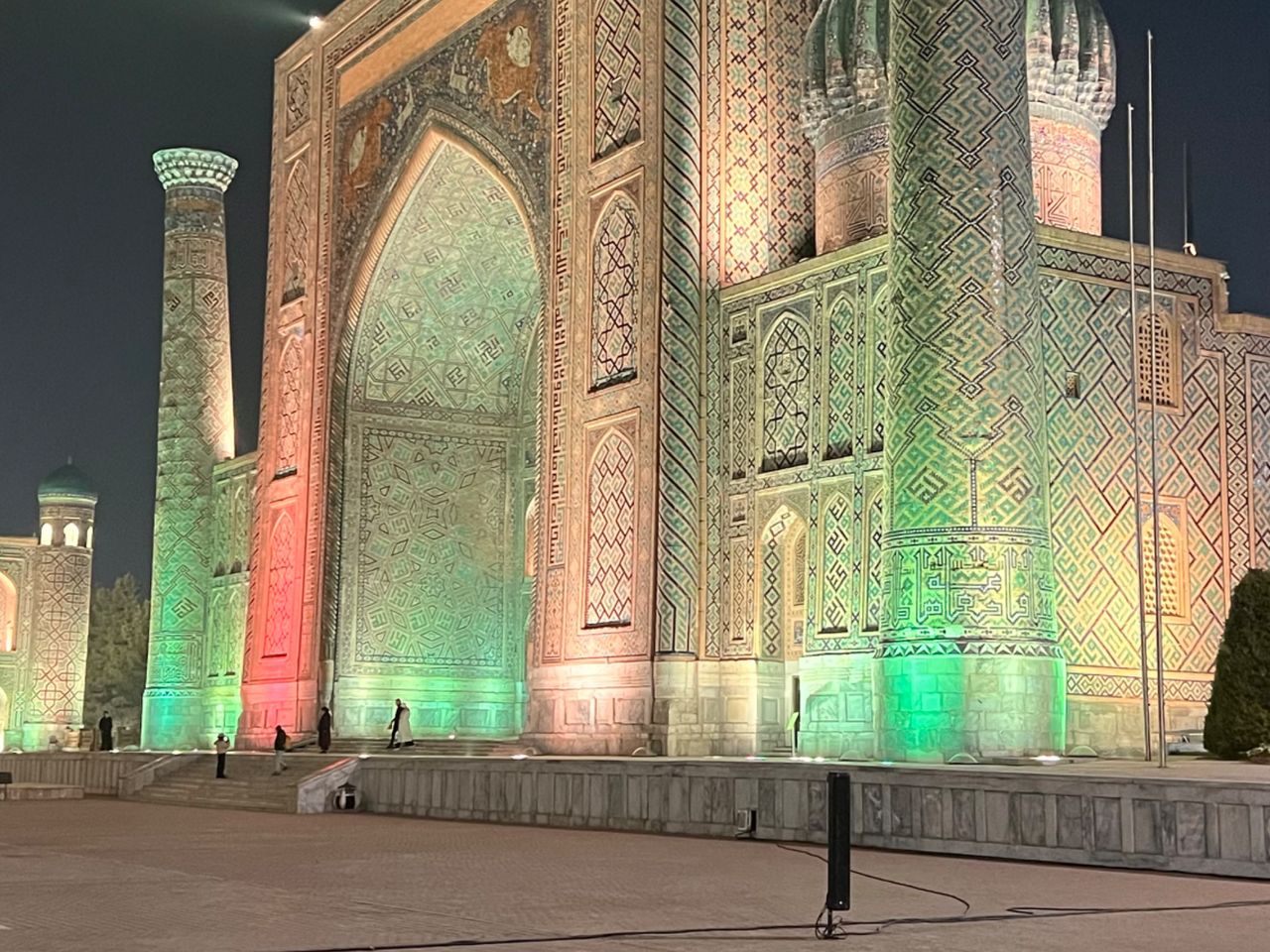 Самарканд пешком: главное за одну групповую экскурсию - групповая экскурсия в Самарканде пешком длительностью 5 часов с количеством участников до 15 человек со скидкой 20% цена экскурсии 28€