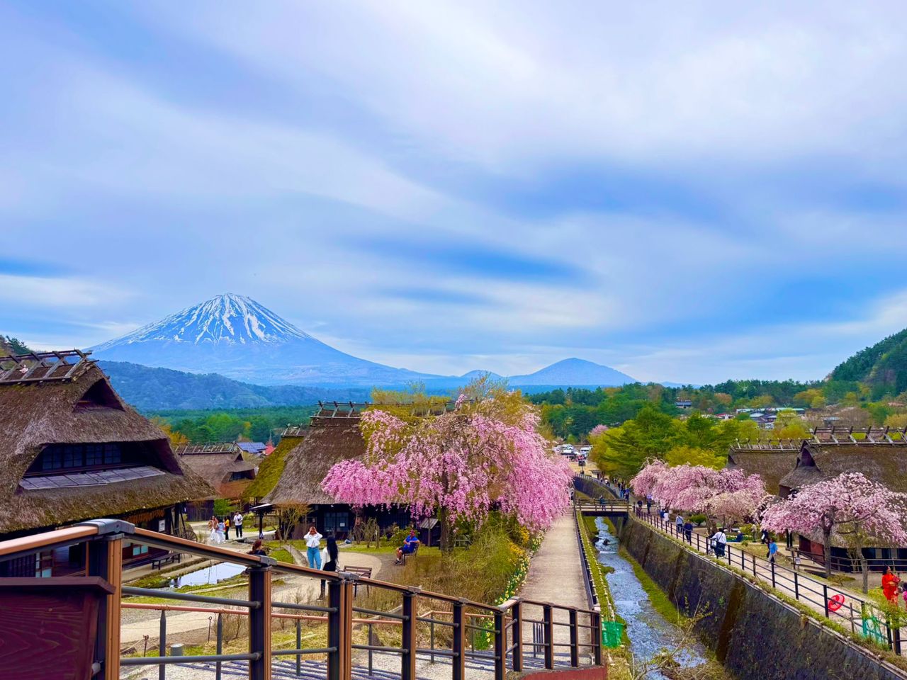Индивидуальная экскурсия из Токио за лучшими видами Фудзи - индивидуальная экскурсия в Токио на машине гида длительностью 9 часов с количеством участников до 7 человек цена экскурсии 1140€