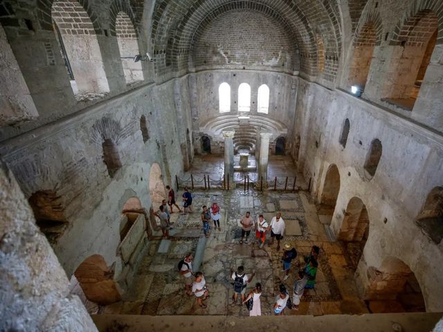 Экскурсия из Кемера в Лимиру, храм Св. Николая и остров Кекова — фото 3