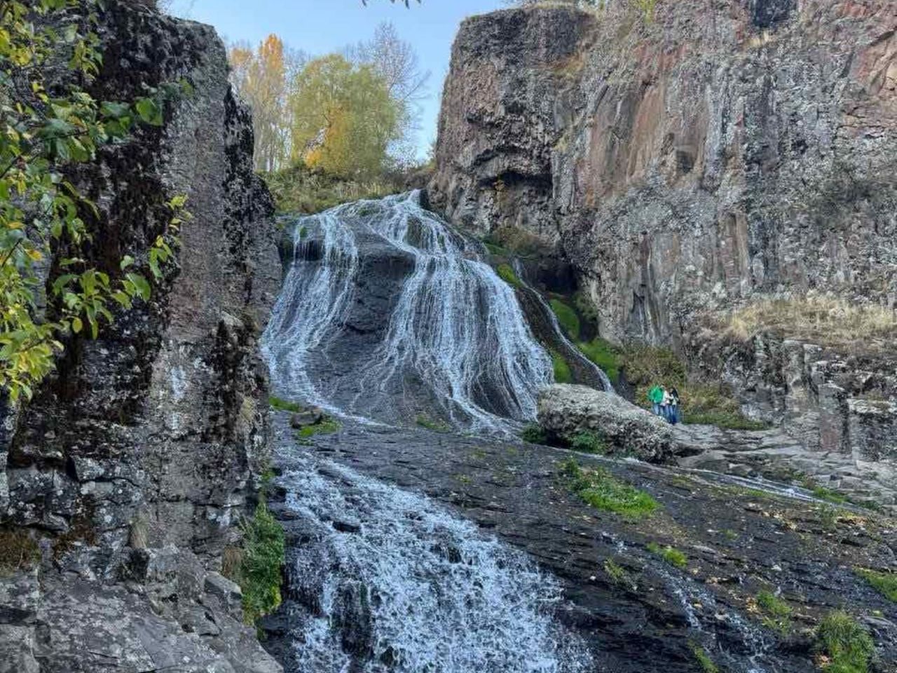 Оздоровительная экскурсия из Еревана в Джермук + Хор Вирап - индивидуальная экскурсия в Ереване на машине гида длительностью 6 часов с количеством участников до 4 человек со скидкой 5% цена экскурсии 380€