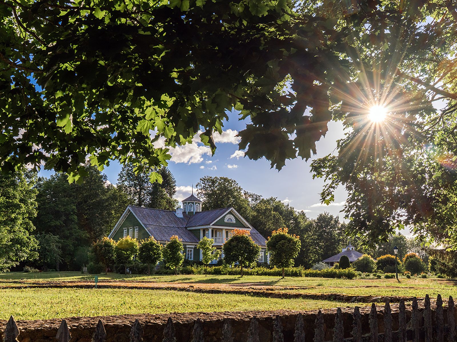 Усадьба "Петровское", господский дом Петра Абрамовича Ганнибала (двоюродного деда Пушкина)