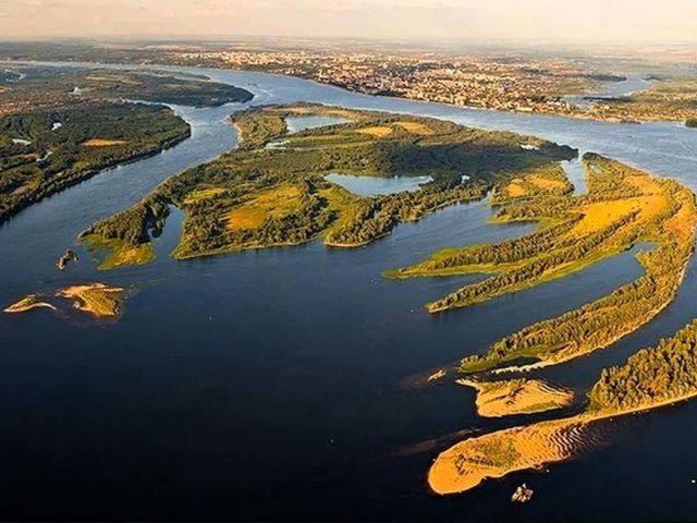 Индивидуальная обзорная прогулка на катере к скале Вислый камень — фото 2