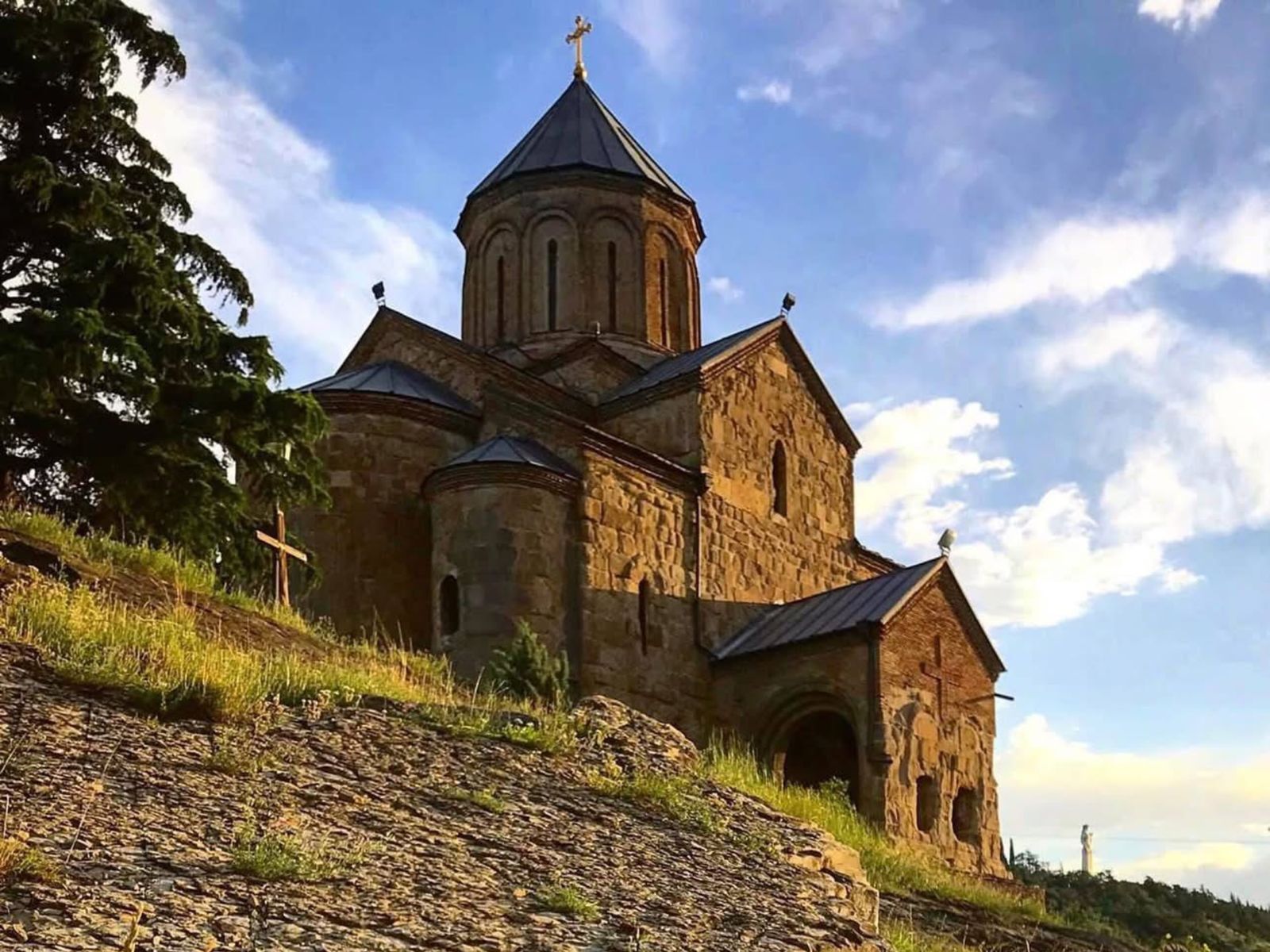 Собор Метехи - архитектурный памятник XIII века