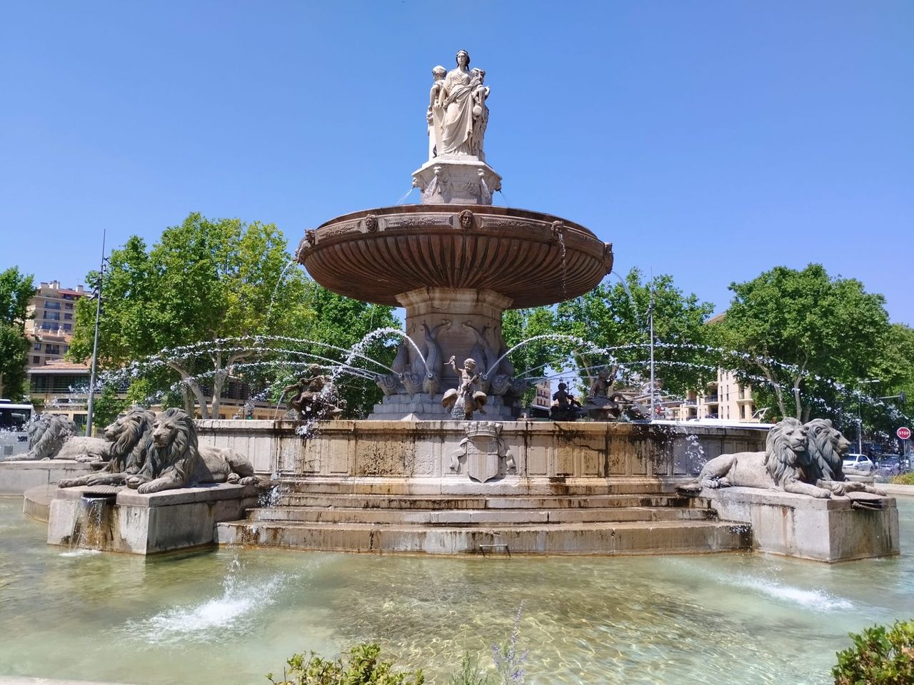 Экскурсия в Экс-ан-Прованс: от терм римлян до утреннего розового - индивидуальная экскурсия в Марселе на машине гида длительностью 4 часа с количеством участников до 3 человек цена экскурсии 270€