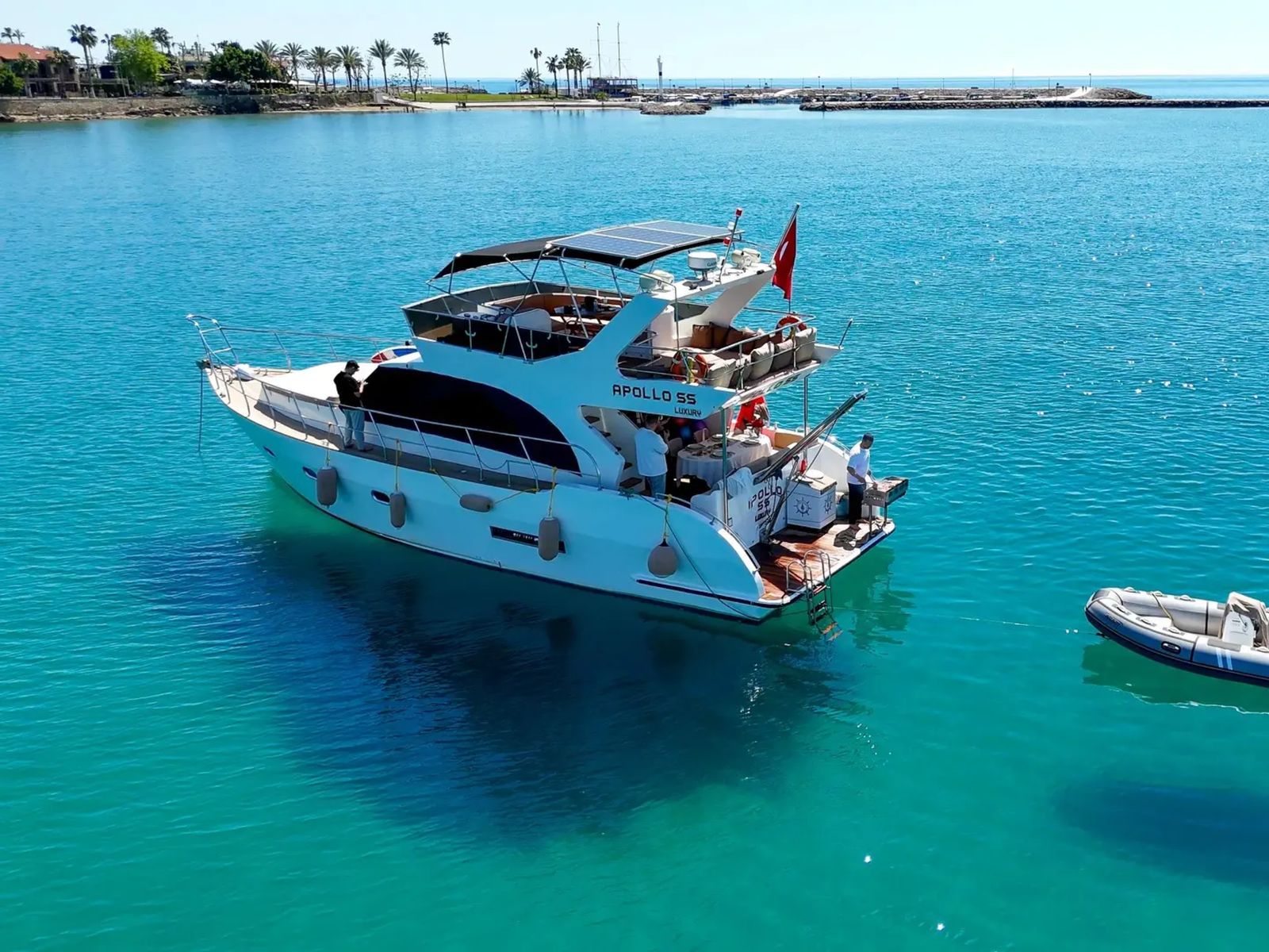 Яхта в аренду с капитаном