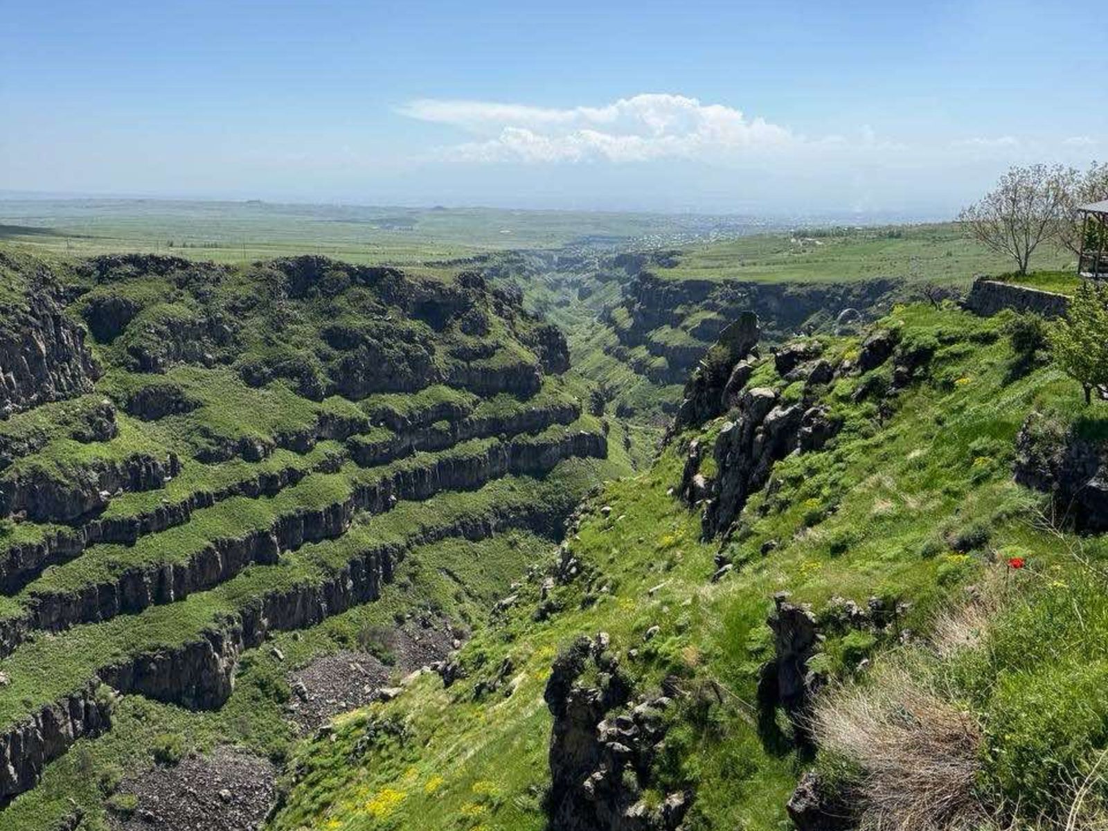 Ущелье у реки Касах