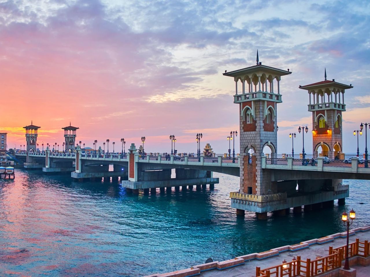 Классическая обзорная экскурсия по Александрии - индивидуальная экскурсия в Александрии на машине гида длительностью 5 часов с количеством участников до 3 человек со скидкой 30% цена экскурсии 210$