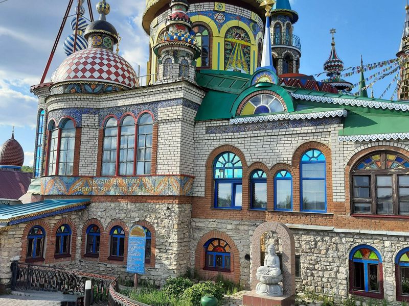 Экскурсия 4-в-1: Вселенский храм, Иннополис, Свияжск и Раифа - индивидуальная экскурсия в Казани на машине гида длительностью 10 часов с количеством участников до 3 человек цена экскурсии 22000₽