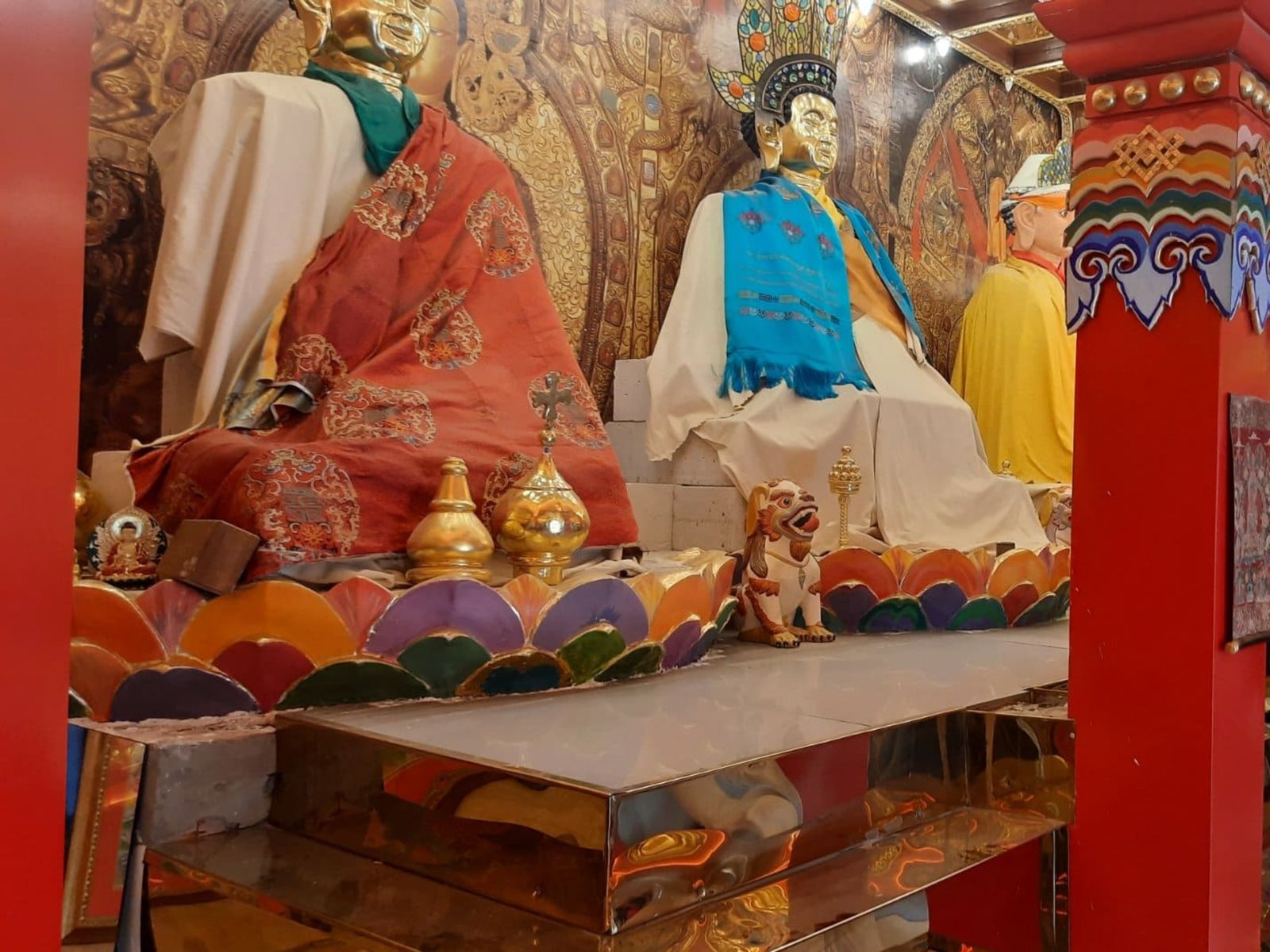 В Храме всех религий