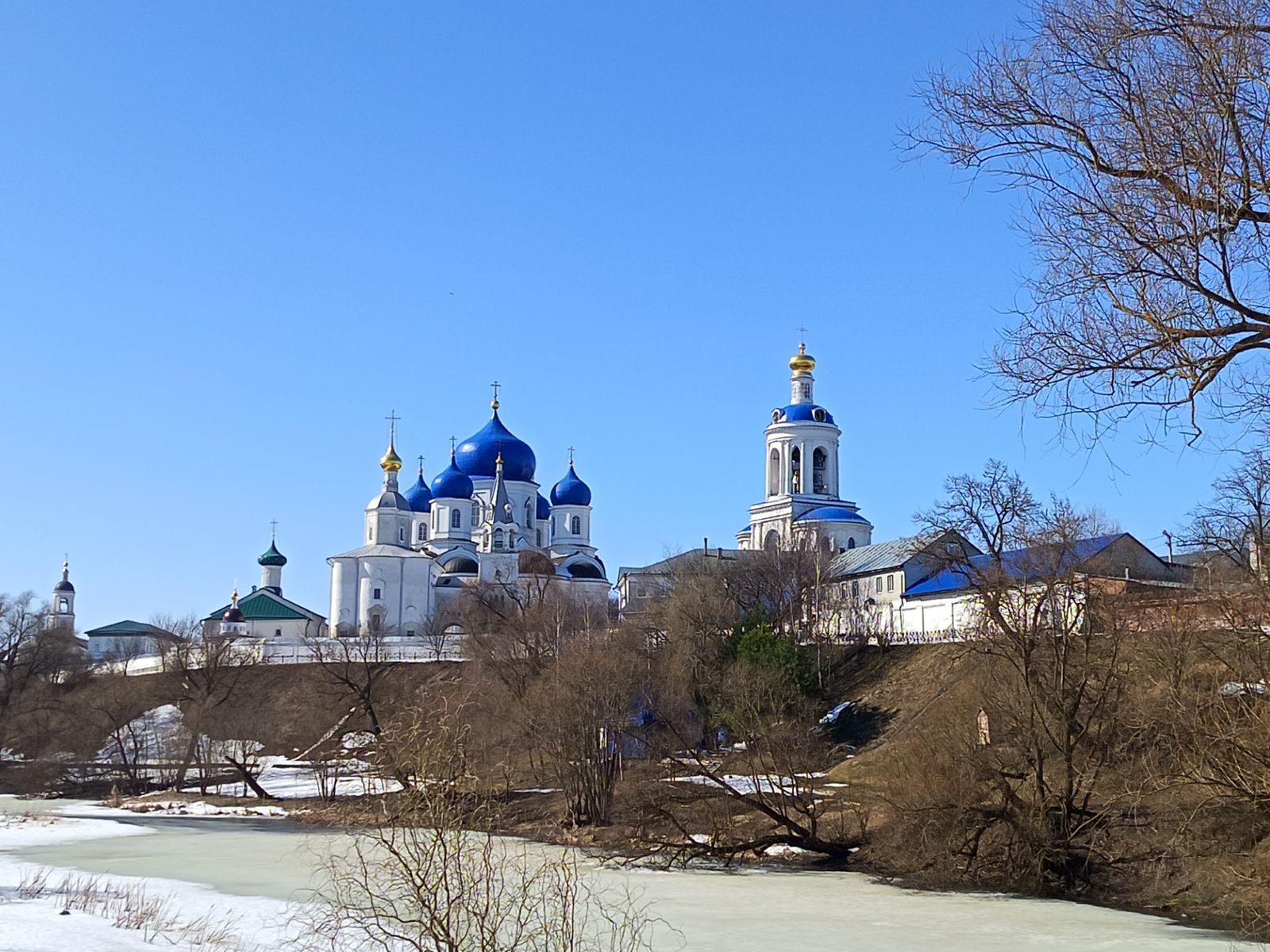 Свято-Боголюбский женский монастырь