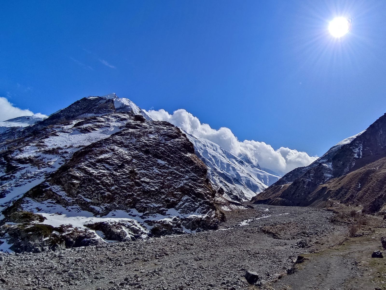 Вид Кавказских гор из села Гдым